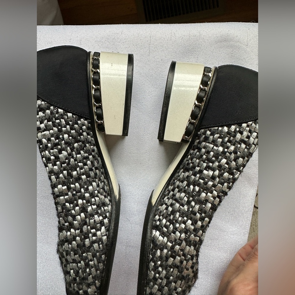 Chanel tweed block heel pumps - Picture 4 of 14